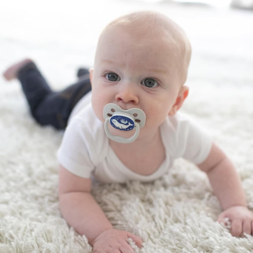 Dr. Brown's Advantage Glow-in-The-Dark Baby Pacifier, Fully Symmetrical Soother with Soft Silicone Bulb, Blue Ocean, 0-6m, BPA Free, 2 Pack