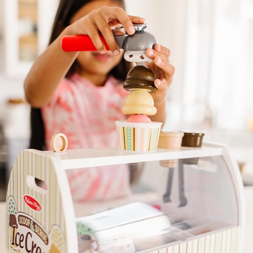 Melissa & Doug Wooden Scoop & Serve Ice Cream Counter, Pretend Play Store, 28 Toy Food & Play Kitchen Accessories, Preschool Toys for Girls & Boys 3+ B01B1V10KA