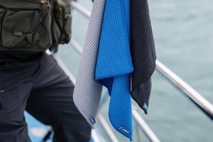 Reinforced eyelet withstands up to 15kg of pulling force, waffle towel for effective cleaning of fishing gears or dirty hands Microfiber Fishing Towel with Reinforced Eyelet, 16" x 16", 3 Pack B0CKWHFBMC