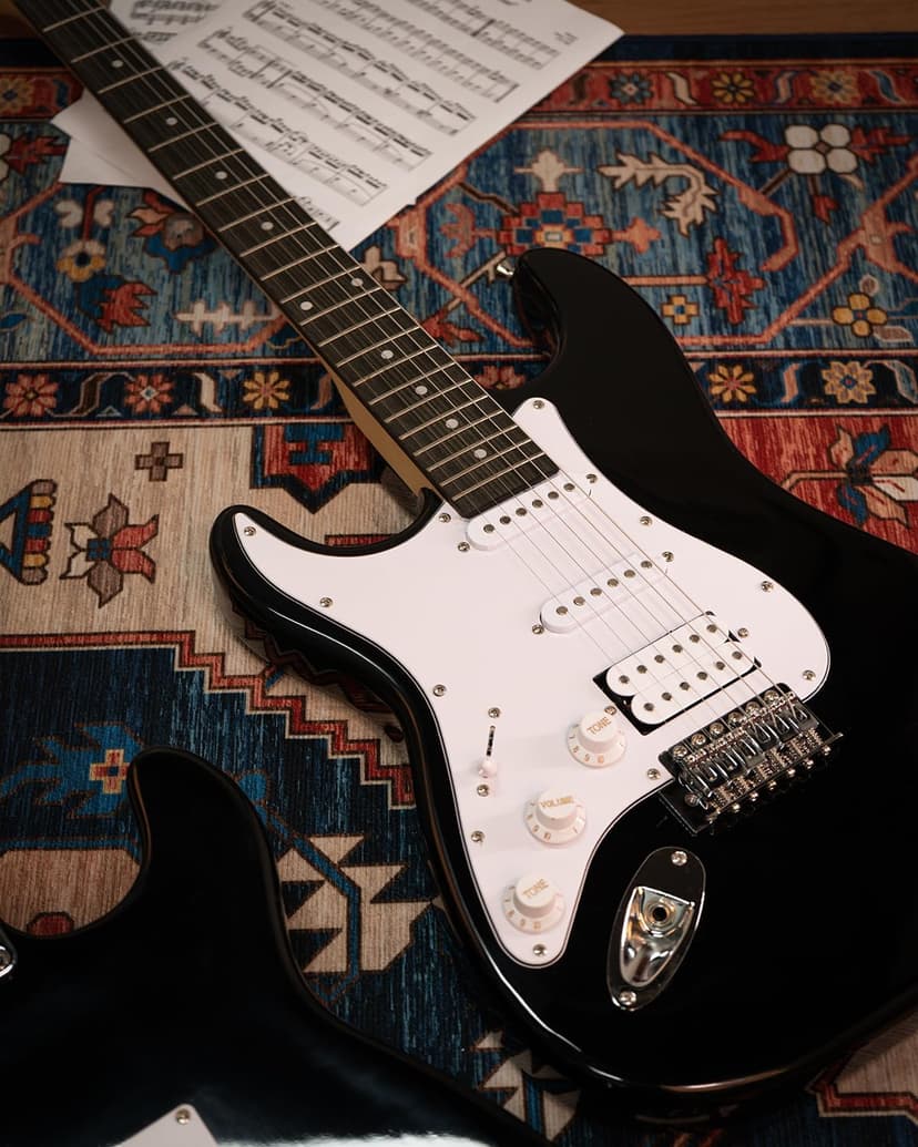 STRICH Electric Guitar Left Hand Beginner Kit, Solid Body 39" Electric Guitar HSS Pick Up for Starter, with 5W x 2 Amp, Bag, Digital Tuner, Capo, Strap, String,Cable, Picks, SST-S20L Black