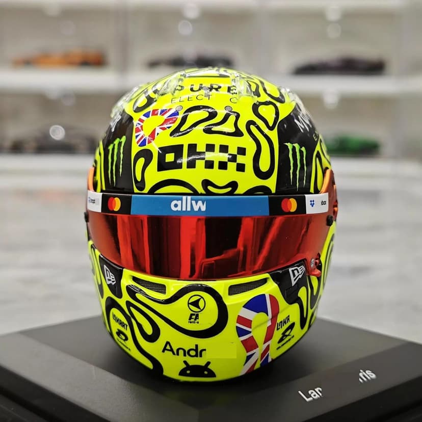 HTLNUZD 2025 1/5 Mcl39#4 Mini Helmet for BritainGP F1 Norris Champion Racing Helmet Model Ornament Customized Gift for Adults