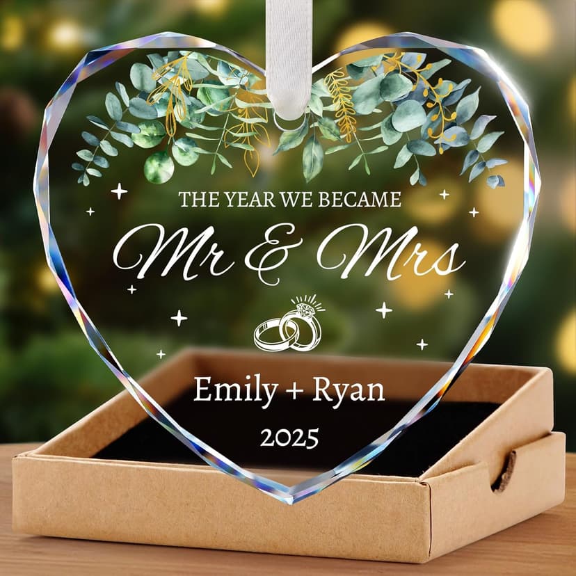 First Christmas Married Ornament, Personalized Wedding Gifts for Couple, Mr and Mrs Gift, Bridal Shower Gifts, Just Married for Newlywed Couples, Bride, Crystal Glass Wedding Christmas Ornaments 2025