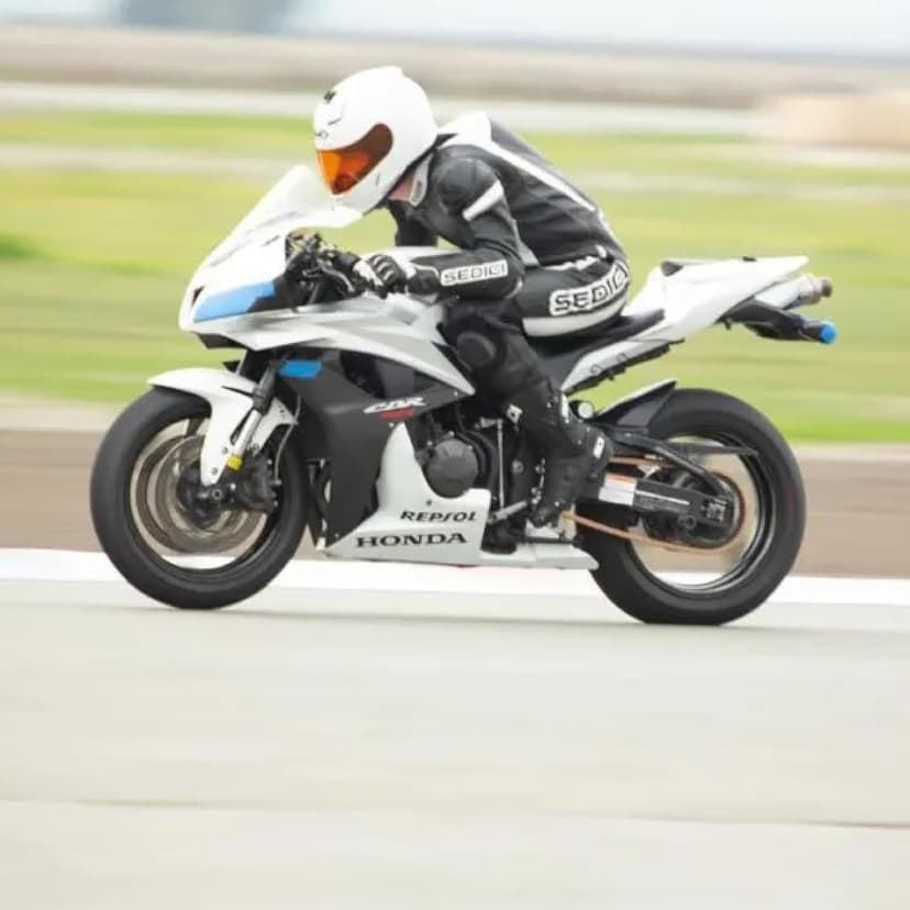 Pirelli Diablo Rosso II 120/70 ZR 17 M/C (58W) TL (K) Front & 160/60 ZR 17 M/C (69W) TL Rear Motorcycle Tires- Sport Performance for Road Use Tire Set with Keychain