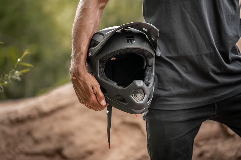 Mongoose Title Full Face Helmet