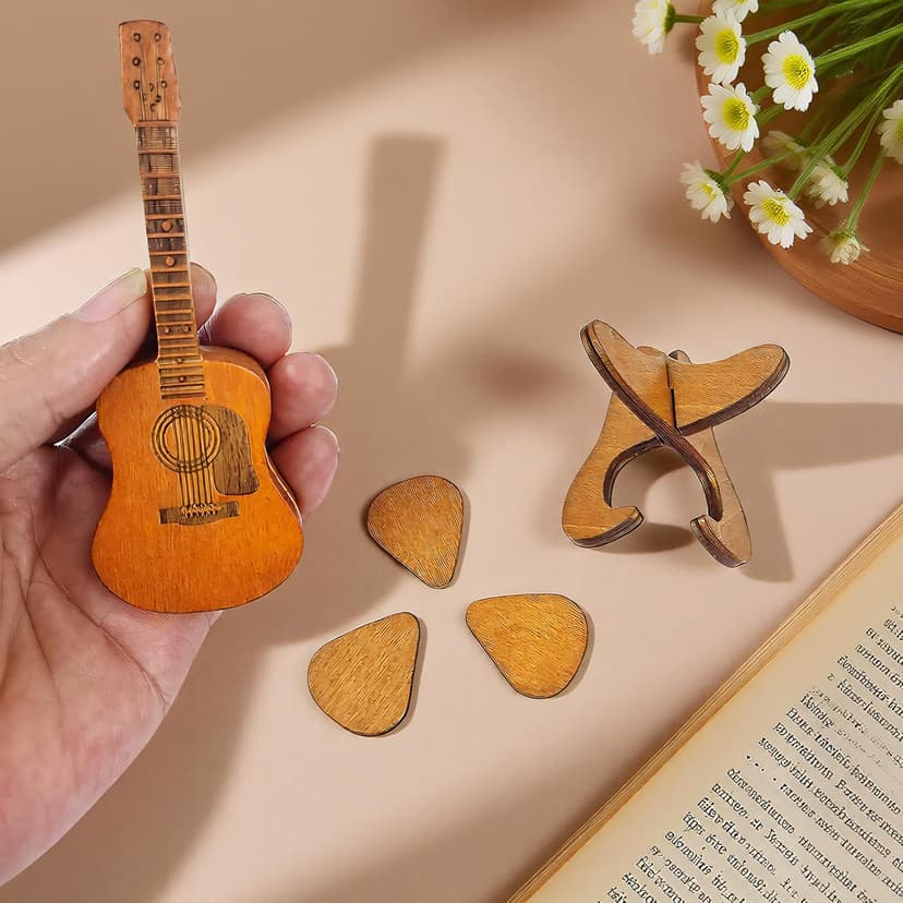 Doyyi Wooden Music Accessory Case with 3 Guitar Picks, Portable Holder and Storage Box for Plectrums - Thoughtful Gift for Guitar Players