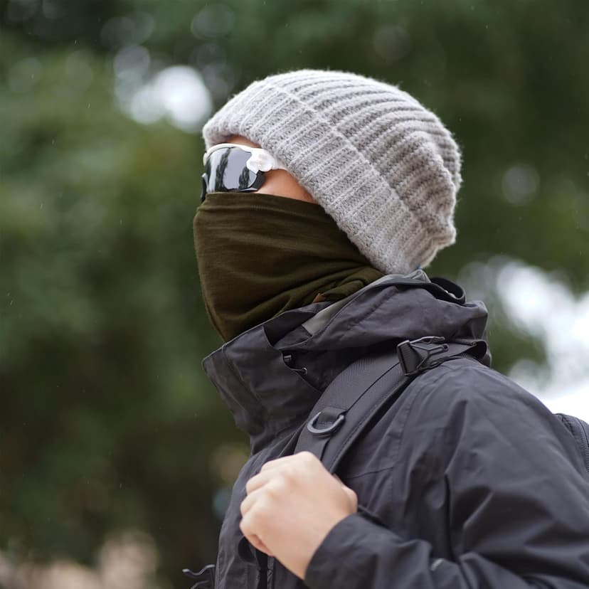 ACUSHLA 100% Merino Wool Neck Gaiter for Men & Women Ski Face Mask Winter Scarf Neck Warmer All Weather, Midweight Maple Leaf