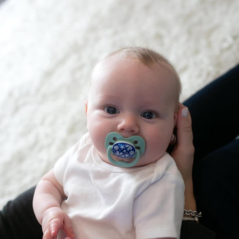 Dr. Brown's Advantage Glow-in-The-Dark Baby Pacifier, Fully Symmetrical Soother with Soft Silicone Bulb, Blue Ocean, 0-6m, BPA Free, 2 Pack