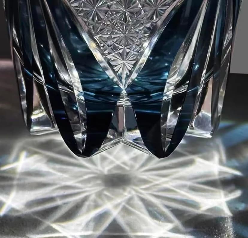 Edo Kiriko Whiskey Glass – Elegant Japanese Style Deep Blue Glass with Chrysanthemum & Flame Motif, Hand-Cut Spirits Tumbler for Whiskey & Cocktails