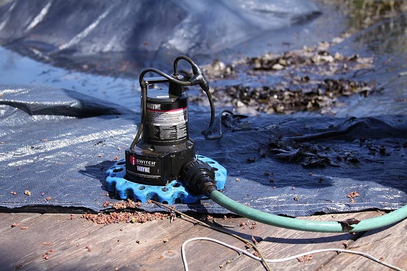 WAYNE WAPC250-1/4 HP Reinforced Thermoplastic Pool Cover Pump - Up to 3,000 Gallons Per Hour - Automatic On/Off Water Removal Pool Cover Pump