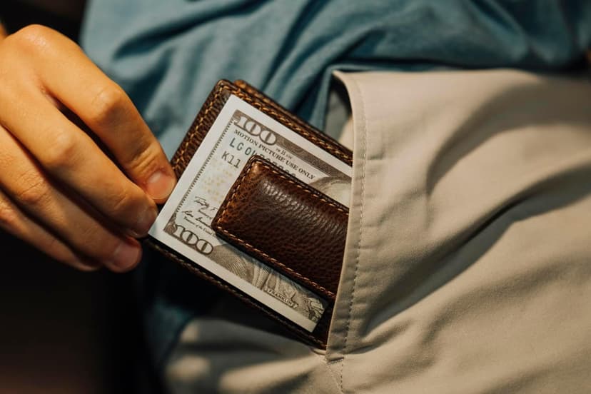 House of Jack Co. Ivor Bifold Money Clip Wallet for Men, Slim Front Pocket Wallet with Strong Magnetic Clip, Exterior ID Window, Full Grain Cowhide, Brown