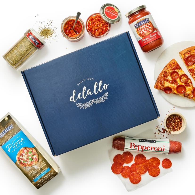 DeLallo Gourmet Pizza Kit Gift Basket, Includes Full-Sized Dough Kit, Tomato Sauce, Pepperoni Stick, and Premium Toppings, Italian Gift Basket for Pizza Lovers
