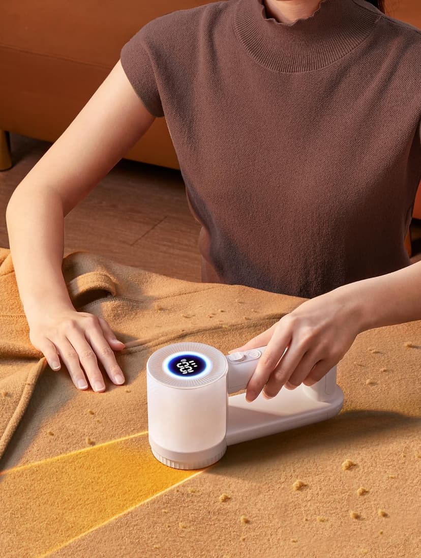 Rechargeable Fabric Shaver, Lint Remover for Clothes, Lint Shaver 6-Leaf Blades, 3-Speeds Lint Shaver with LED Display for Effortless Fuzz & Pill Removal for Clothes, Sweaters, Furniture, White