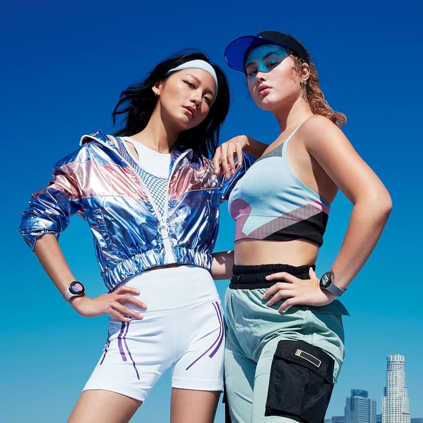 SAMSUNG Galaxy Watch 5 40mm Bluetooth Smartwatch w/Body, Health, Fitness and Sleep Tracker, Improved Battery, Sapphire Crystal Glass, Enhanced GPS Tracking, US Version, Gray (Renewed)