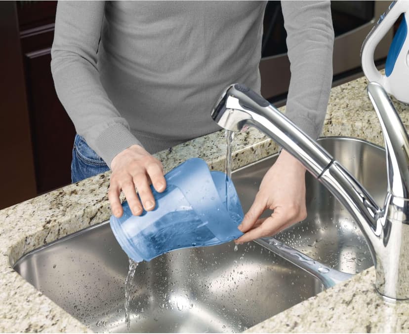 BLACK+DECKER dustbuster Handheld Vacuum, Cordless Car Vacuum Portable 12V, with Rotating and Extendable Nozzle (HHVI320JR02)