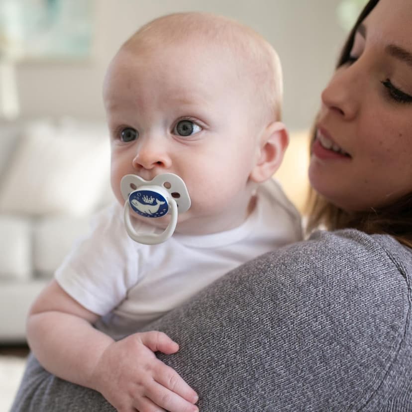 Dr. Brown's Advantage Glow-in-The-Dark Baby Pacifier, Fully Symmetrical Soother with Soft Silicone Bulb, Blue Ocean, 0-6m, BPA Free, 2 Pack