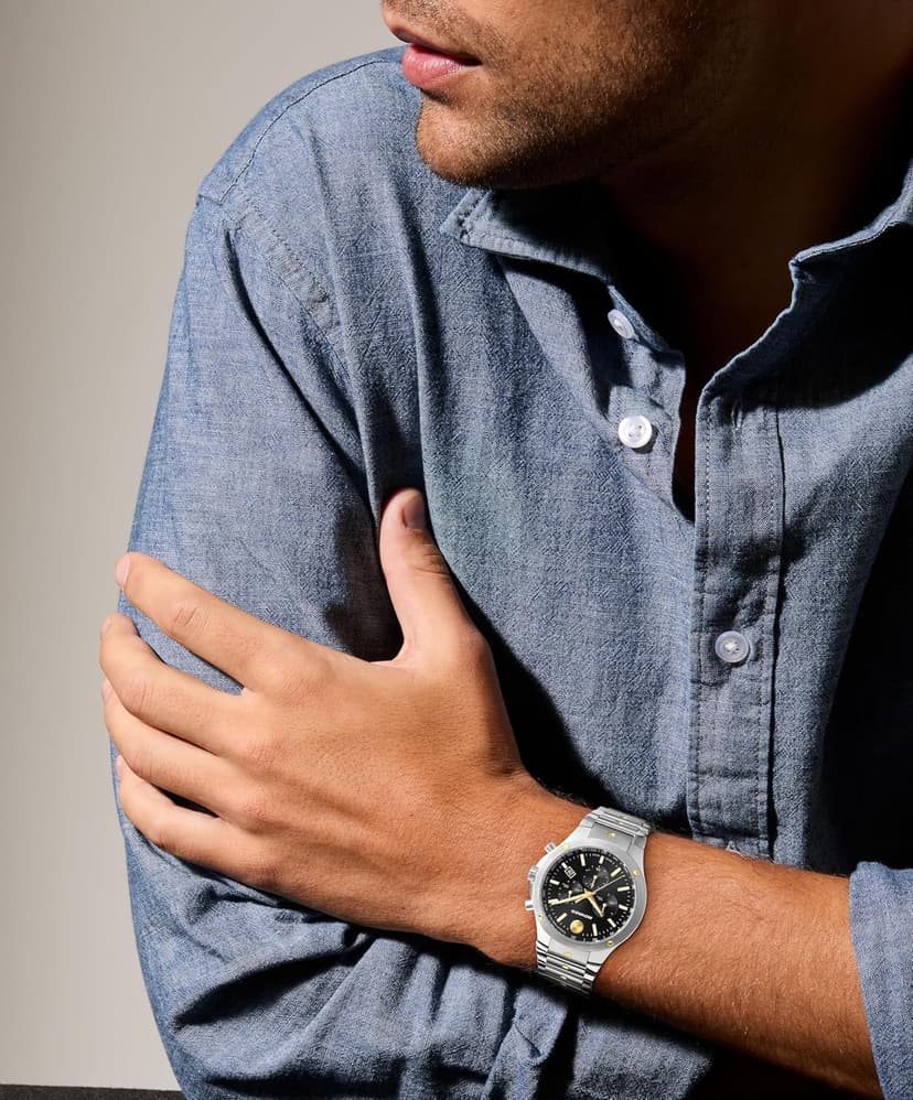 Movado SE Men's Sport Watch - Swiss Quartz Chronograph Movement, Stainless Steel Link Bracelet - 5 ATM Water Resistance - Luxury Fashion Timepiece for Him - 42mm