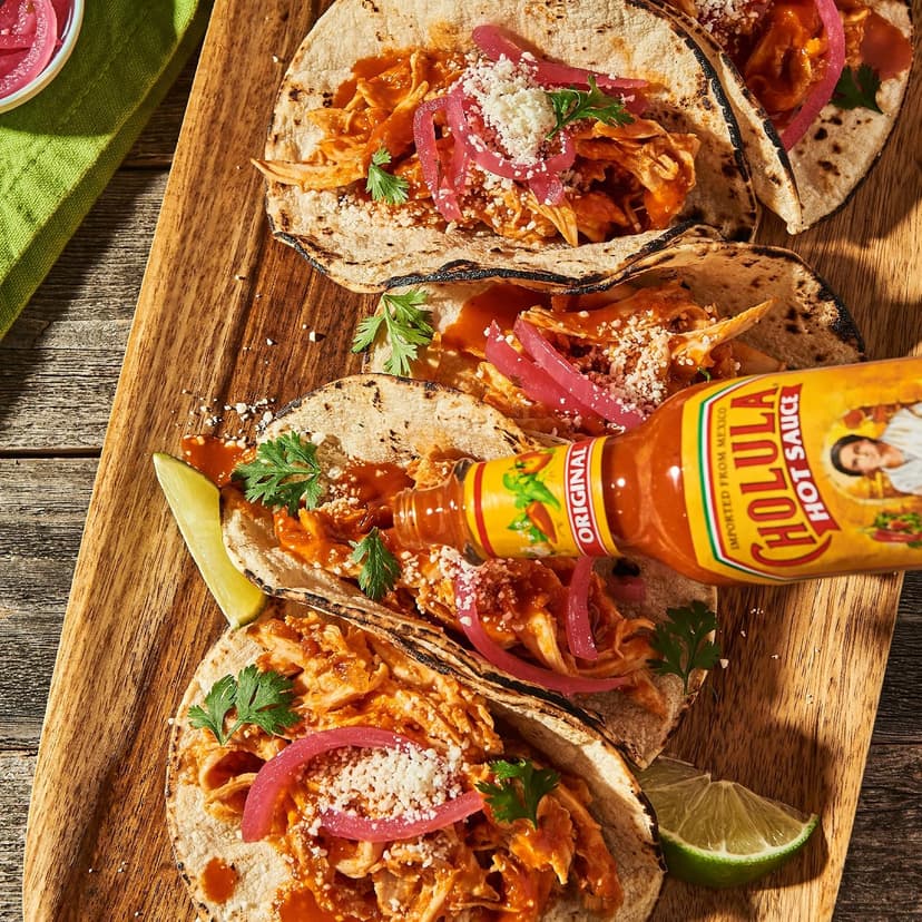 Cholula Hot Sauce Variety Pack, Product of Mexico, Gift Set Includes Six 5 Fl Oz Signature Cholula Hot Sauces for Eggs, Pizza, Mexican Dishes, and More, 30 fl oz B07FTTWDJS