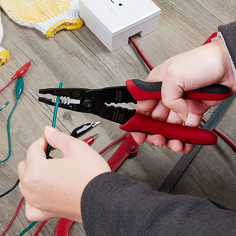 10-22 AWG Cable Stripping, Wire Crimping, Multi-Function Design, Hand Tools WGGE WG-015 Professional Wire Stripper, Wire Cutter and Wire Crimper 8-inch B073YG65N2