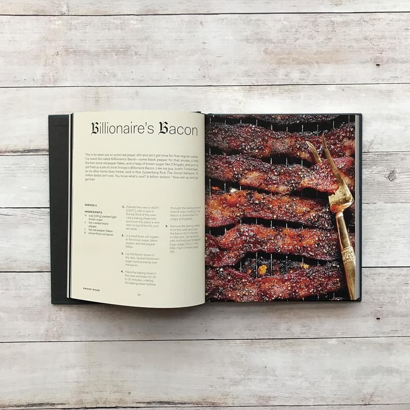 From Crook to Cook: Platinum Recipes from Tha Boss Dogg's Kitchen (Snoop Dogg Cookbook, Celebrity Cookbook with Soul Food Recipes) (Snoop Dog x Chronicle Books)