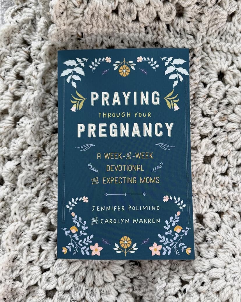 Praying Through Your Pregnancy: A Week-by-Week Devotional for Expecting Moms | Christian Pregnancy Journal | Gift for First-Time Moms 0800746015
