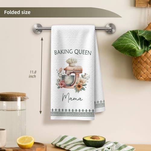 Baker Mama Towel with Quote: Baking Queen Mama. Set of 1. Baking Mama Gifts Baker Kitchen Towel, Gift for Mom Loves to Bake B0HCR77M1L
