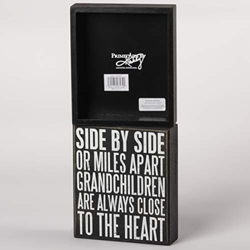 Primitives by Kathy Box Sign, 6" x 7", Grandchildren are Close to The Heart