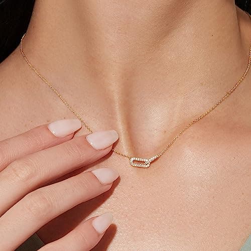 Freekiss Gold Pendant Necklace for Women, Dainty Diamond Necklaces for Women Simple 14K Gold Plated Paperclip Choker Necklaces Cute Minimalist Open Oval Necklaces Gold Jewelry for Women Gifts