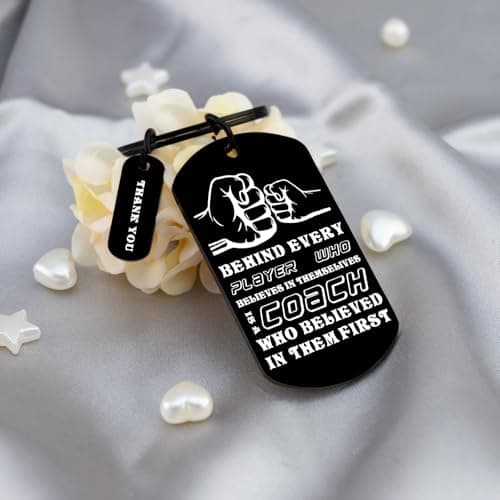 Coach Gifts for Men Coach Appreciation Gifts Basketball Coaches Gift Best Coaches Keychain Thank You Gift for Basketball Soccer Volleyball Softball Baseball Team Birthday Thanksgiving Cheer Keyring