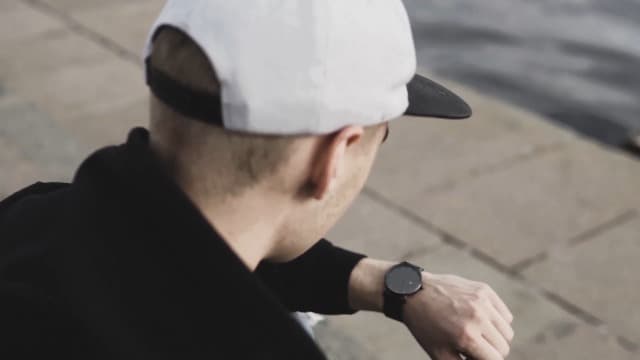 BUREI Men Watches Brown Leather Fashion Minimalist Wrist Watch Simple Ultra Thin Waterproof Quartz Watches All Black Stainless Steel Mesh Band,Gift for Men Women