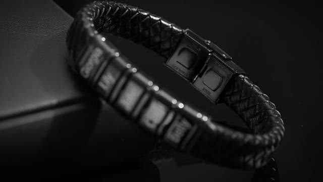 VNOX Fathers Day Gift for Dad Personalized Name Bracelet for Men Braided Leather Bracelets with Names Custom Beads Dad Bracelet for Husband Father,Personalized Gifts from Daughter Wife Son Kids B0CNGWVGGH