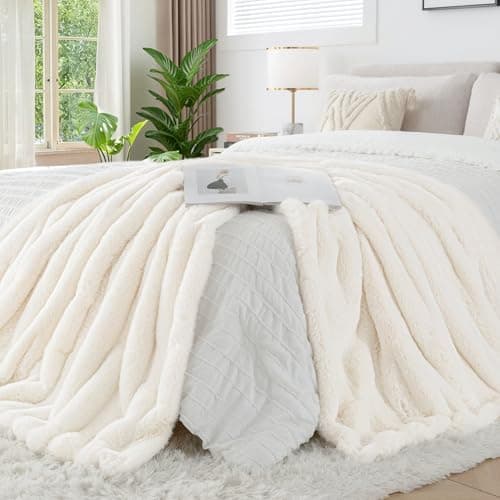 Touchat Luxury Faux Rabbit Fur Throw Blanket for Couch, Super Heavy Warm Cozy Fuzzy Blanket for Sofa Bedroom Living Room, Ultra Soft Fluffy Reversible Plush Blanket for Home Decor Gifts,Cream White