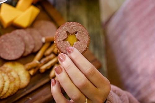 Dan the Sausageman Silver Star Gourmet Meat & Cheese Gift Box – Original & Garlic Summer Sausages, Sweet Hot Mustard, Sockeye Salmon, Water Crackers, Almond Roca – 8-Item Holiday Snack Box