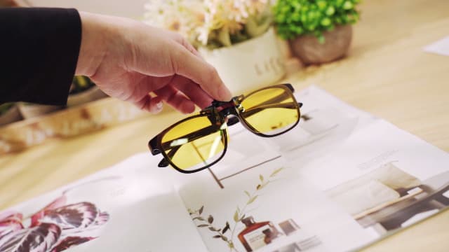 Frienda 5 Pairs Polarized Clip On Sunglasses Rimless Flip Up Anti Glare Driving Glasses