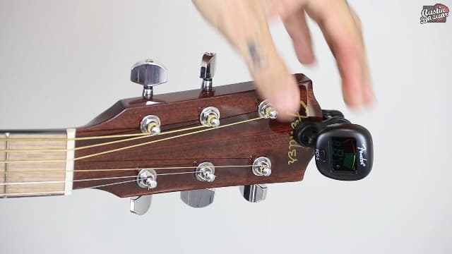 Fender FCT-2 Professional Multi-Instrument Clip-On Tuner for Guitar, Bass, Ukulele, and Violin