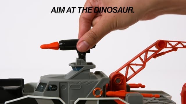 Matchbox Toy Car Playset, Jurassic World 12.5” Dino Boat with 13” Mosasaurus Dinosaur, 1:64 Die-Cast Jeep, Harpoon Missiles & Detachable Rescue Boat