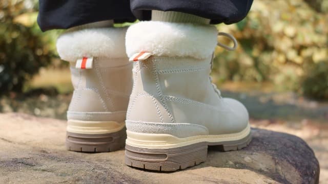 COTTIMO Womens Hiking Snow Winter Boots- Ladies Casual Outdoor Lightweight Ankle Boots Work Backpacking Lace up Fur Lined Walking Trekking Shoes