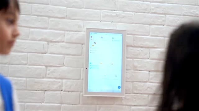 Real-time Google, Outlook and iCloud sync keeps every family member organized, with meal planning and no subscription fees. 15.6" Digital Calendar Wall Touch Screen, Chore Chart, Photo Frame, Bases B0GBVS5NX1