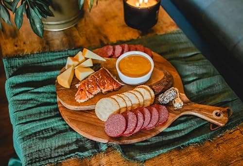 Dan the Sausageman Silver Star Gourmet Meat & Cheese Gift Box – Original & Garlic Summer Sausages, Sweet Hot Mustard, Sockeye Salmon, Water Crackers, Almond Roca – 8-Item Holiday Snack Box