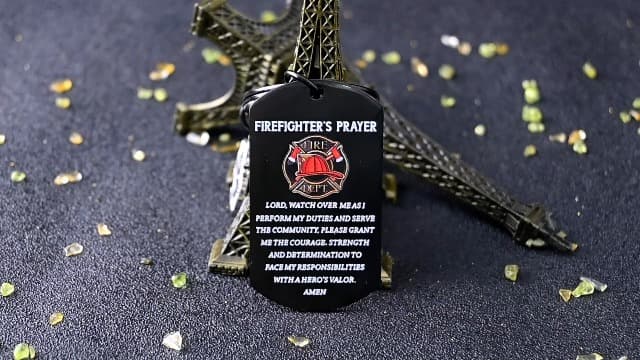 Firefighter Gifts for Men Him Firefighter Keychain Fire Fighter Gifts Adults Son Husband Cool Firefighte Gift Firefighter Accessories for Graduation Firefighters Prayer