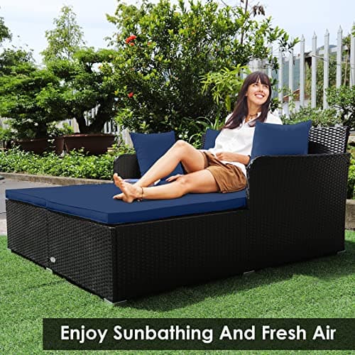Tangkula Outdoor Rattan Daybed, Sunbed Wicker Furniture w/Spacious Seat, Upholstered Cushion & High-Resilience Sponge, Wicker Patio Sofa Set w/Extra Pillows for Courtyard Poolside (Navy)