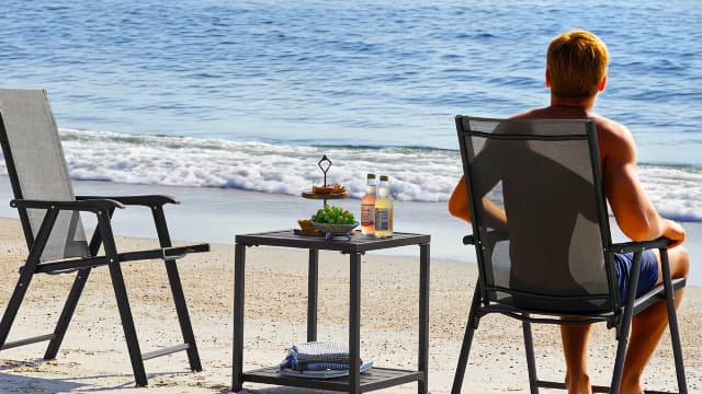 Yaheetech Patio Dining Chairs Set of 4 with Armrests, Outdoor Folding Chairs with Metal Frame and Backrest for Lawn, Garden, Yard and Poolside, Black