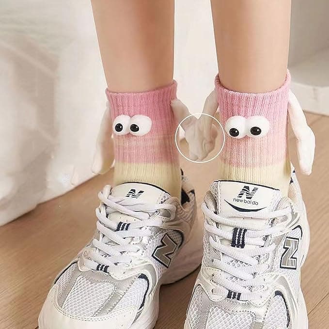 HOZMSA 3 Pair Hand Holding Socks, Funny 3D Doll Magnetic Sock Holding Hand Socks, Cute Mid-Tube Magnetic Gifts for Friend Couple B