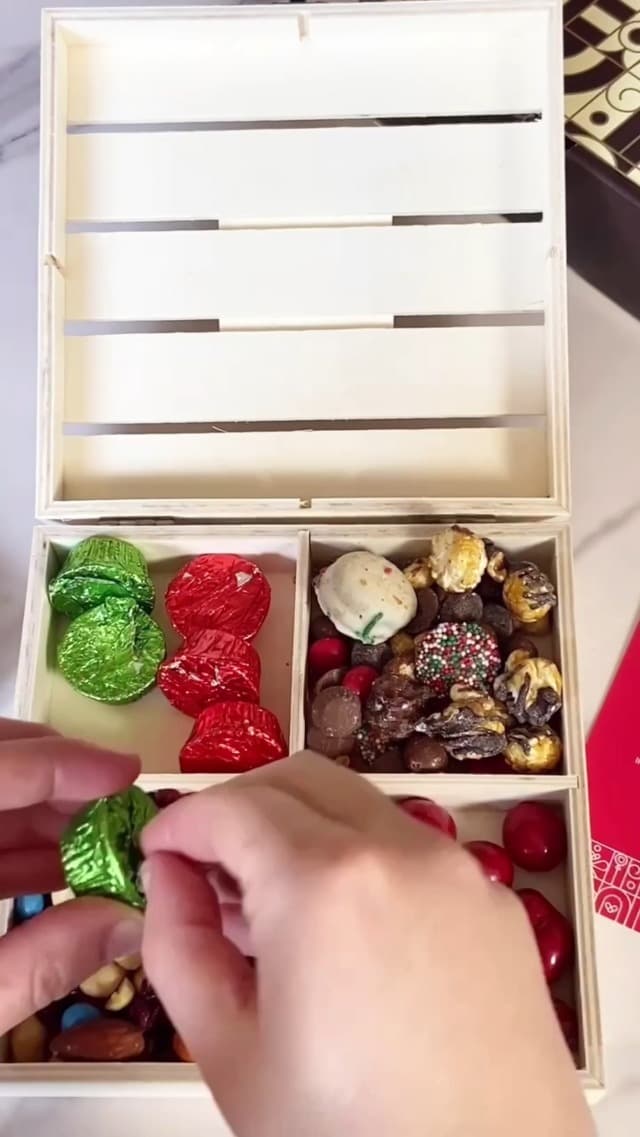 Christmas Gift Basket, Holiday Gourmet Treats- Variety Snack Crate- Candy Tray Food Assortment Idea- For Women, Men, Family 4 Section- Bonnie and Pop