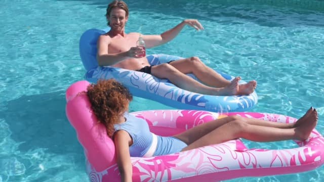 SLOOSH Inflatable Pool Floats Lounger Adult, Pool Float Lounge Raft Floaties Water Floating Recliner Chair with Cup Holders Foot Rest Swimming Floaty