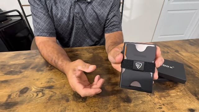 RUNBOX Mens Business Card Holder, Slim Card Wallet for Men and Women, Minimalist RFID Blocking Wallet with Pop-Up Function, Thin Design, Metal Cases Holds 6+6 Cards, Gifts for Men, Men's Accessories