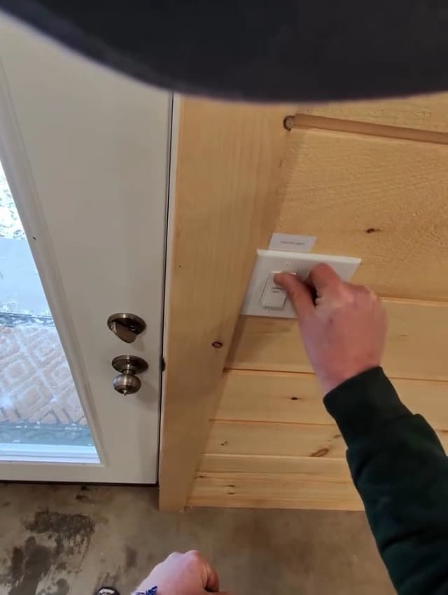 Makeid EP53 Portable Industrial Label Maker, 2" Print Head Bluetooth Label Printer, Mobile APP & PC Editor Compatible, 2000mAh Li-ion Battery, Come with 1" H x 2" W Label for Job Sites