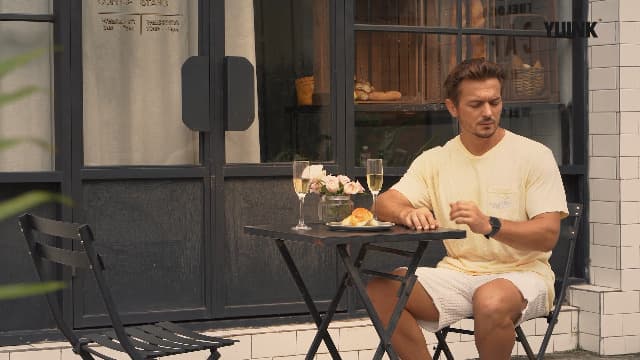 YUINK Mens Watch Ultra-Thin Digital Sports Watch Waterproof Stainless Steel Fashion Wrist Watch for Men Women