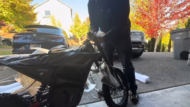 EM5 Electric Dirt Bike w/Light & Display, Off-Road Motorcycle 3400W 3 Speed Modes (Max 40MPH) 48V Range 53MI,14"/12" Tires,Dual Suspension & Hydraulic Brakes Fit Age 13+