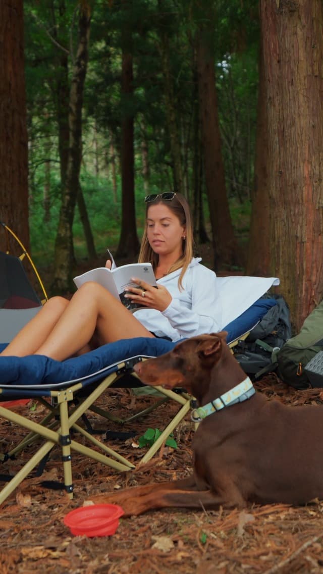 Overmont Oversized Folding Camping Chair - 450lbs Support with Padded Cushion Cooler Pockets - Heavy Duty Collapsible Chairs for Sports Garden Beach Fishing