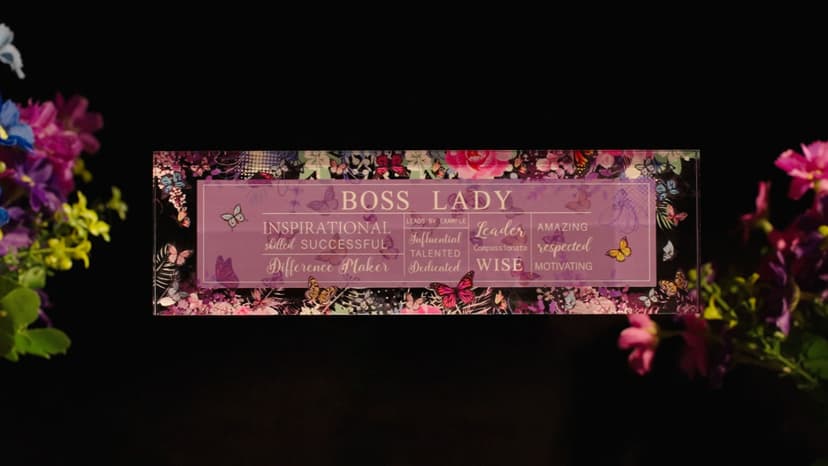 Pinkunn Boss Lady Gifts for Women Inspirational Quotes Office Gifts for Women Acrylic Boss Lady Office Decor Birthday Appreciation Keepsake and Paperweight for Leader(Classic Style)